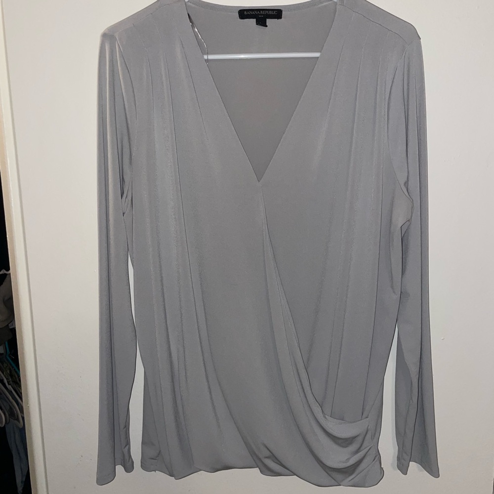 Grey Banana Republic long sleeve top